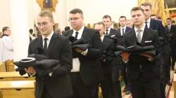 15 alumnów przyjęło strój duchowny
