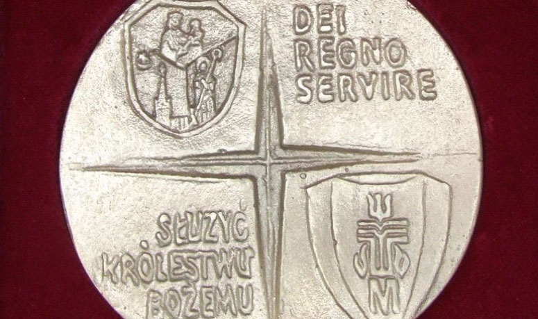 40 medali diecezjalnych „Dei Regno Servire”