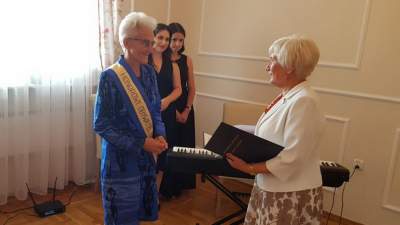 Odznaczenie Honorowego Obywatela Gminy Tarnów dla p. Ewy Gawin