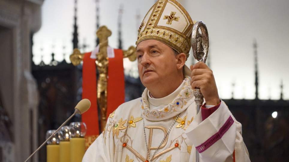 Bp Andrzej Jeż udzielił dyspensy od obowiązku niedzielnego uczestnictwa we Mszy św.