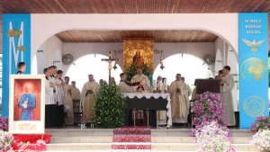 Kapłani diecezji tarnowskiej pielgrzymowali do Tuchowa