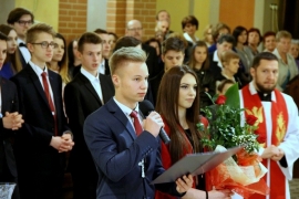 Chrześcijanin w sieci - bierzmowanie w kościele u misjonarzy w Tarnowie