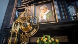 Rzecznik Episkopatu: św. Jan Paweł II pokazuje to, co jest najlepsze w nas Polakach