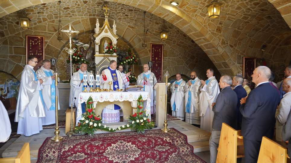 Ponad 300 mężczyzn świętowało 30-lecie posługi świeckich szafarzy eucharystii [FILM, ZDJĘCIA]