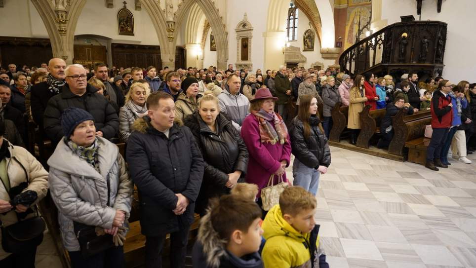 Najwięcej ludzi w Polsce podczas pandemii chodziło do kościoła w diecezji tarnowskiej – opublikowano dane za 2021 rok