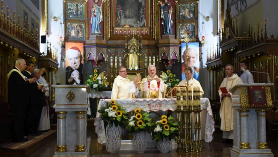 Rycerze Kolumba z diecezji tarnowskiej pielgrzymowali do Szczepanowa