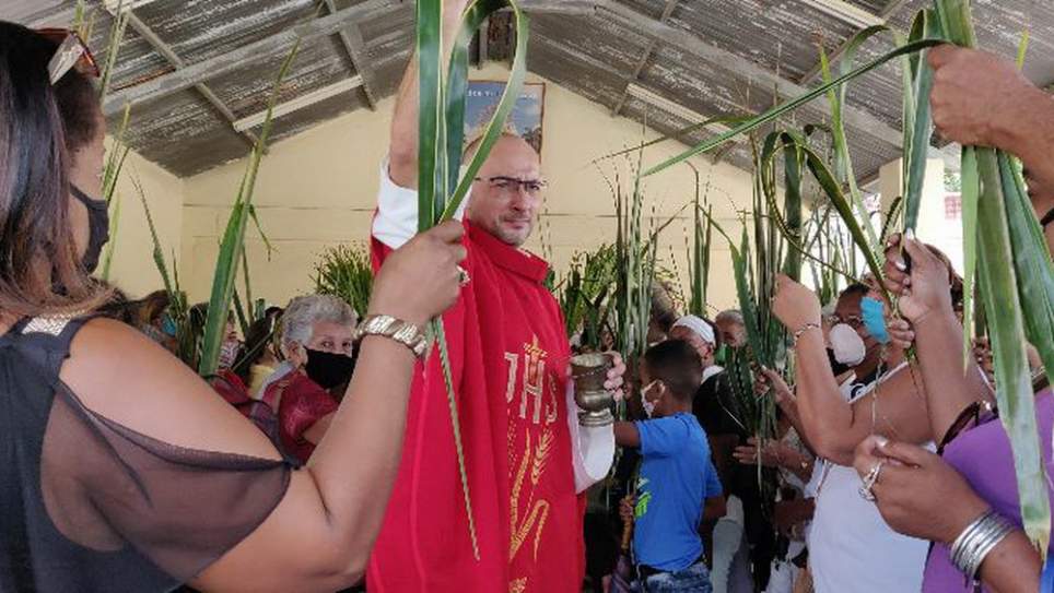 Niedziela palmowa u naszych misjonarzy w Afryce i na Kubie [ZDJĘCIA]